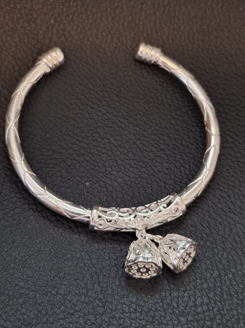 Open Retro Lotus Jinzhen Bracelet in Silvertone Cuff 6.5"-7"